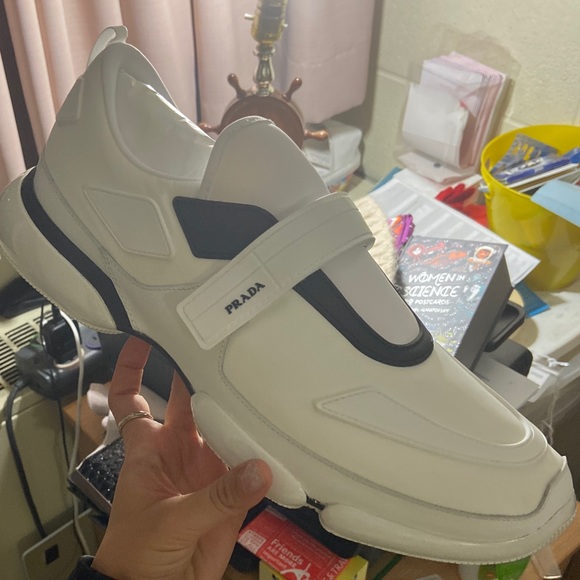 Prada designer shoes - Picture 1 of 1